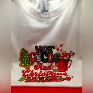 New Gildan Christmas 🎄 Short Sleeve T-SHIRT